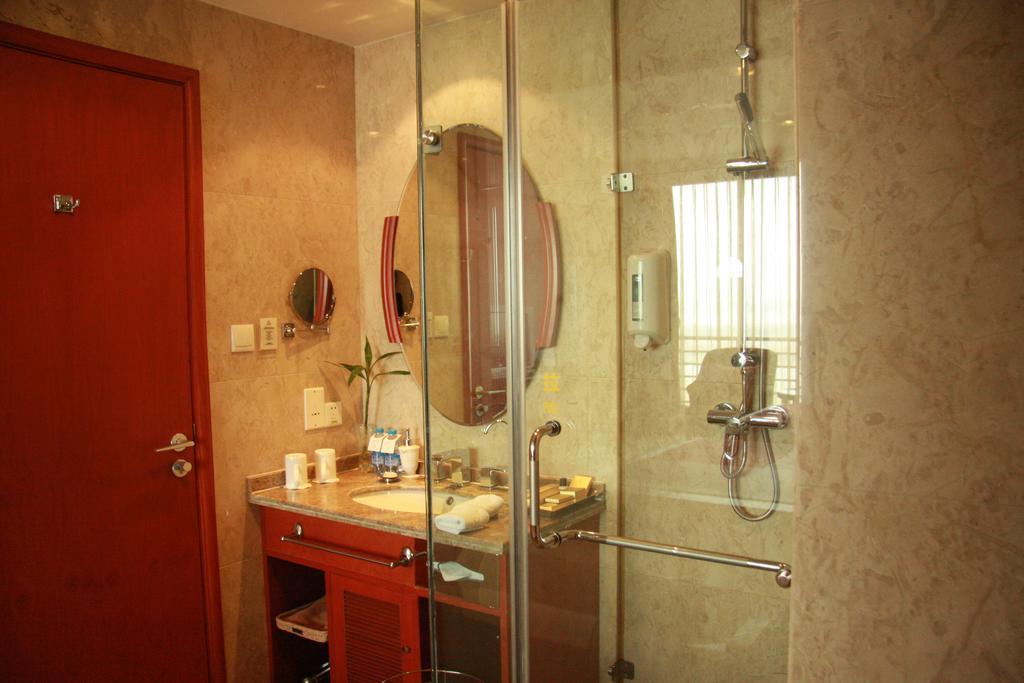 Runyang Huanlong Hotel Zhenjiang  Exterior photo