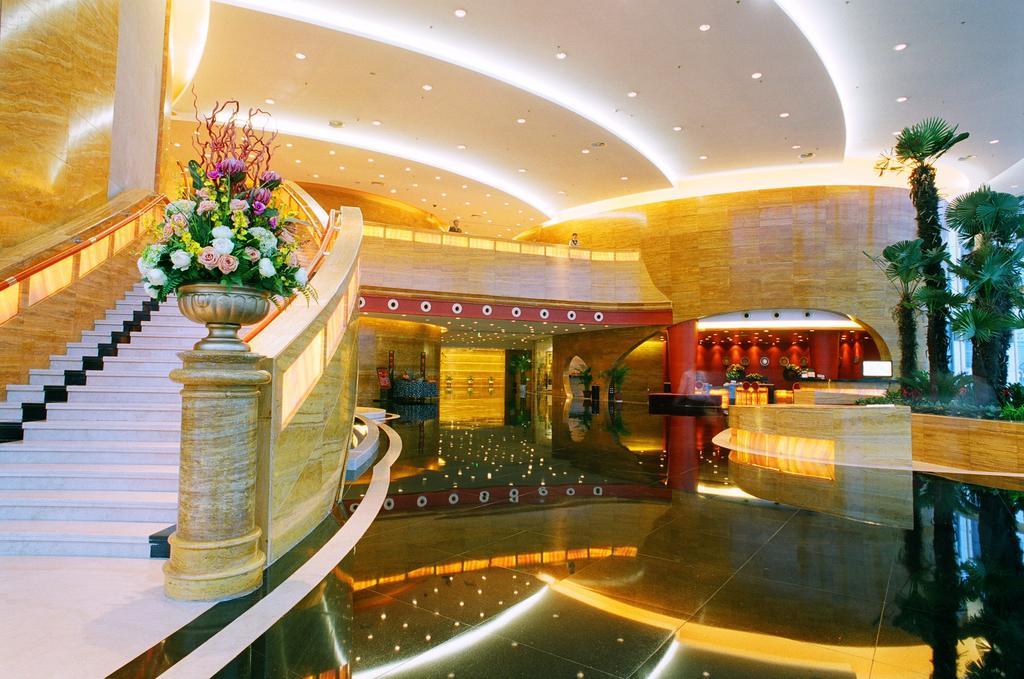 Runyang Huanlong Hotel Zhenjiang  Exterior photo